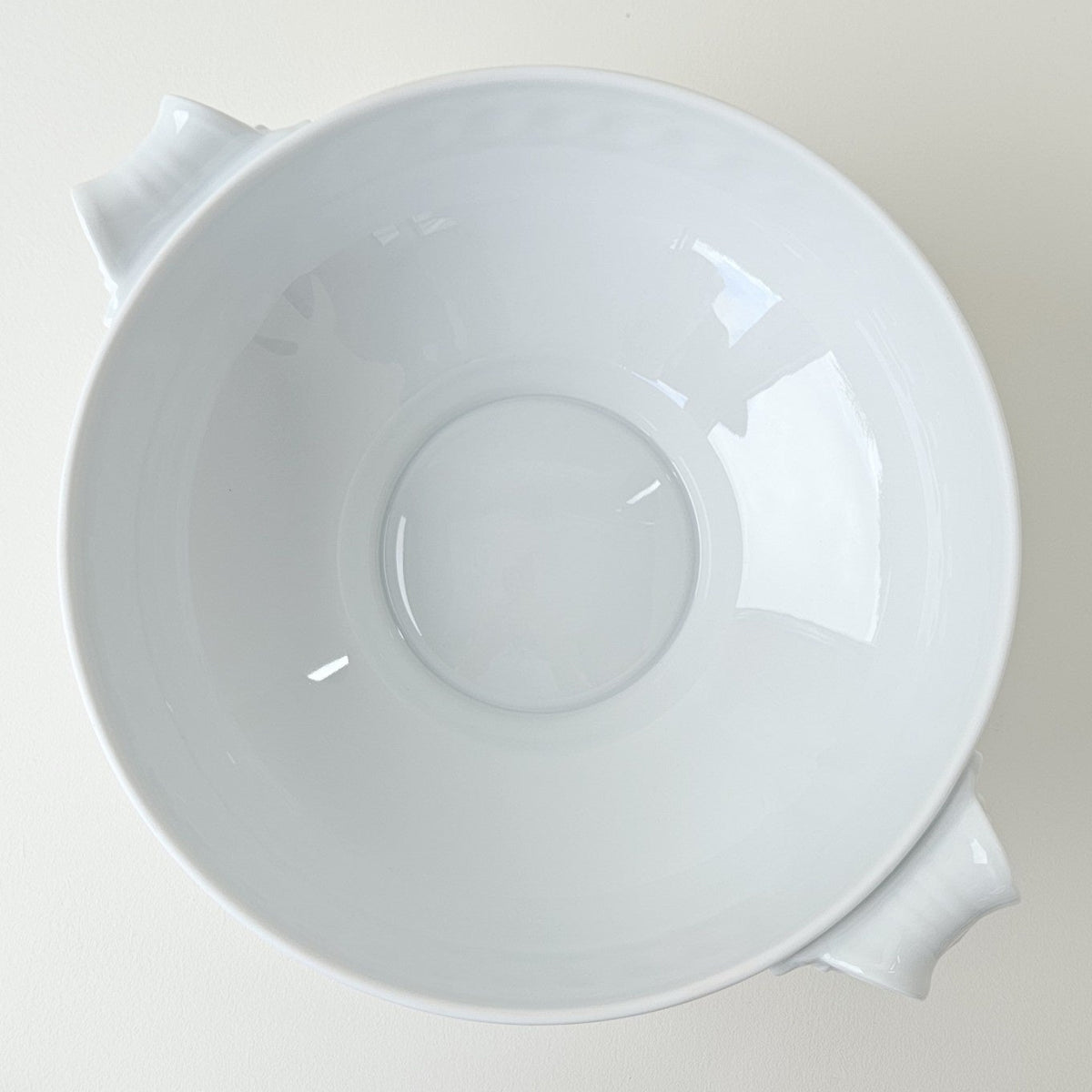 Round Tureen, “Louvre” Pattern – Manufacture Bernardaud – Limoges, 2nd Half of the 20th Century