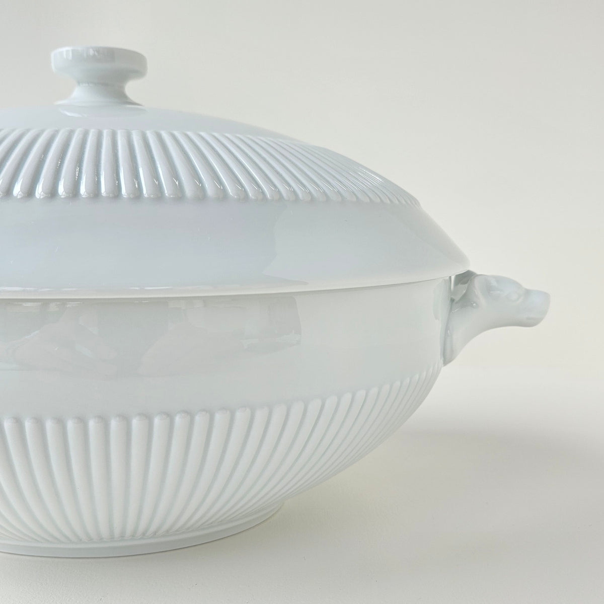Oval Tureen – Manufacture Raynaud – Limoges, 2nd Half of the 20th Century
