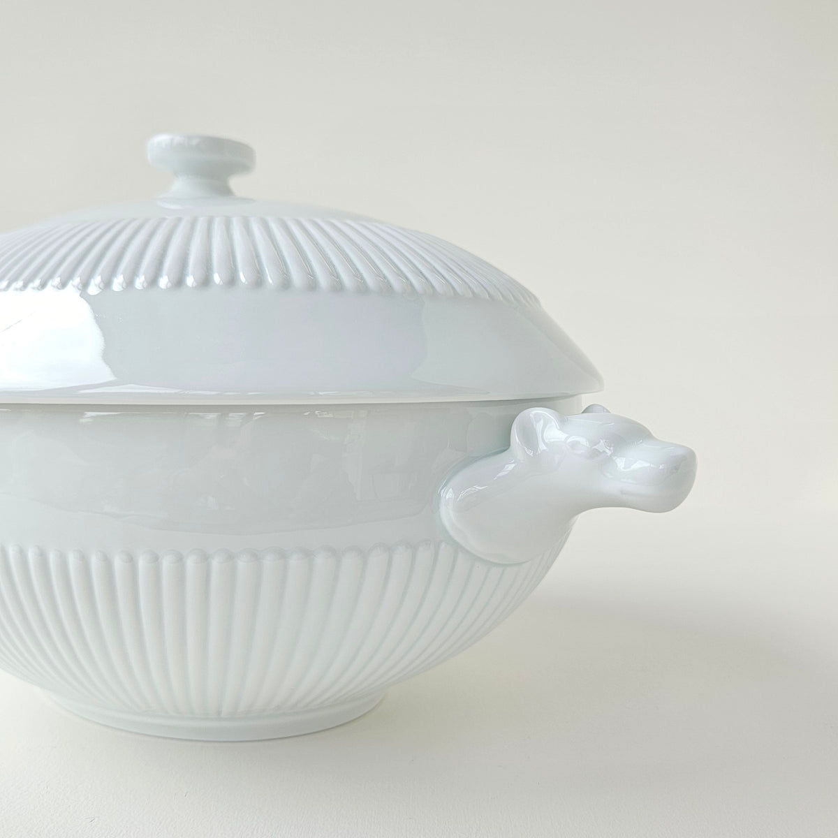 Oval Tureen – Manufacture Raynaud – Limoges, 2nd Half of the 20th Century