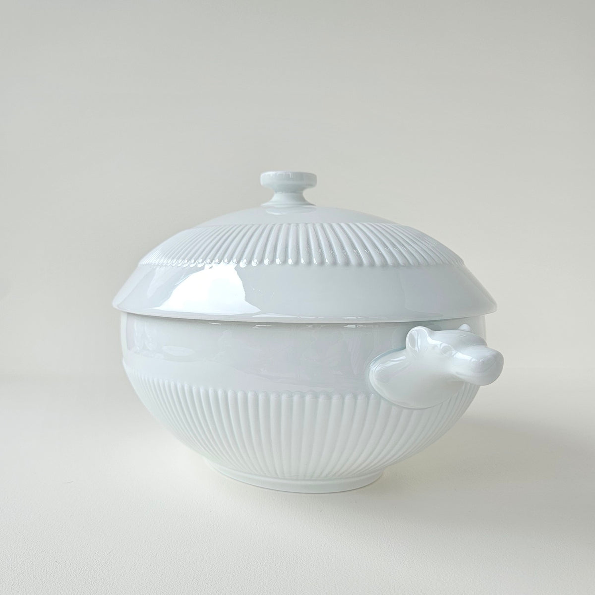 Oval Tureen – Manufacture Raynaud – Limoges, 2nd Half of the 20th Century