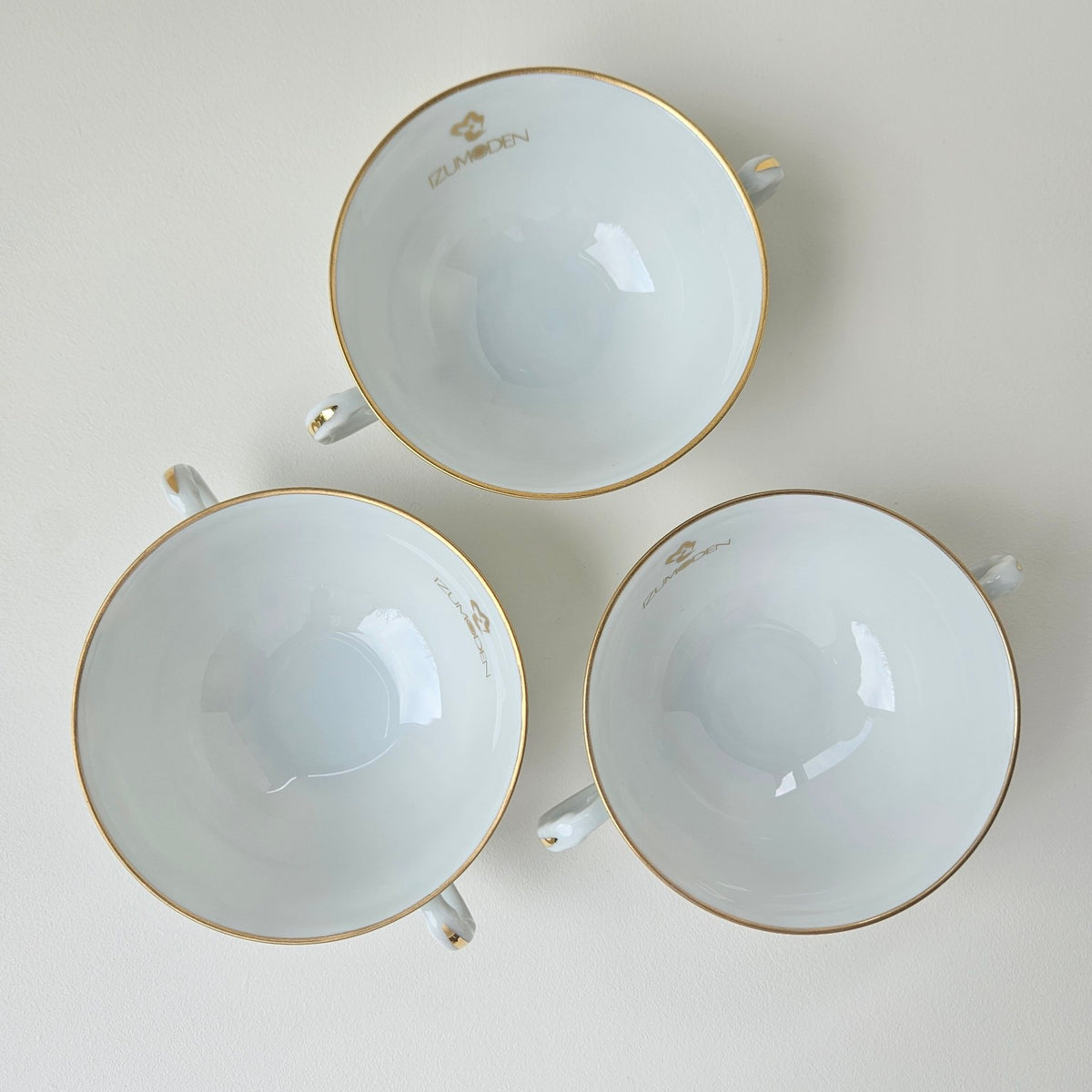 Tasses à consommé – Georges Boyer pour Izumoden (Japon) – Limoges, v. 1980-1990