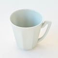 Lot de huit tasses à café en porcelaine céladon – Limoges, v. 1950-1960