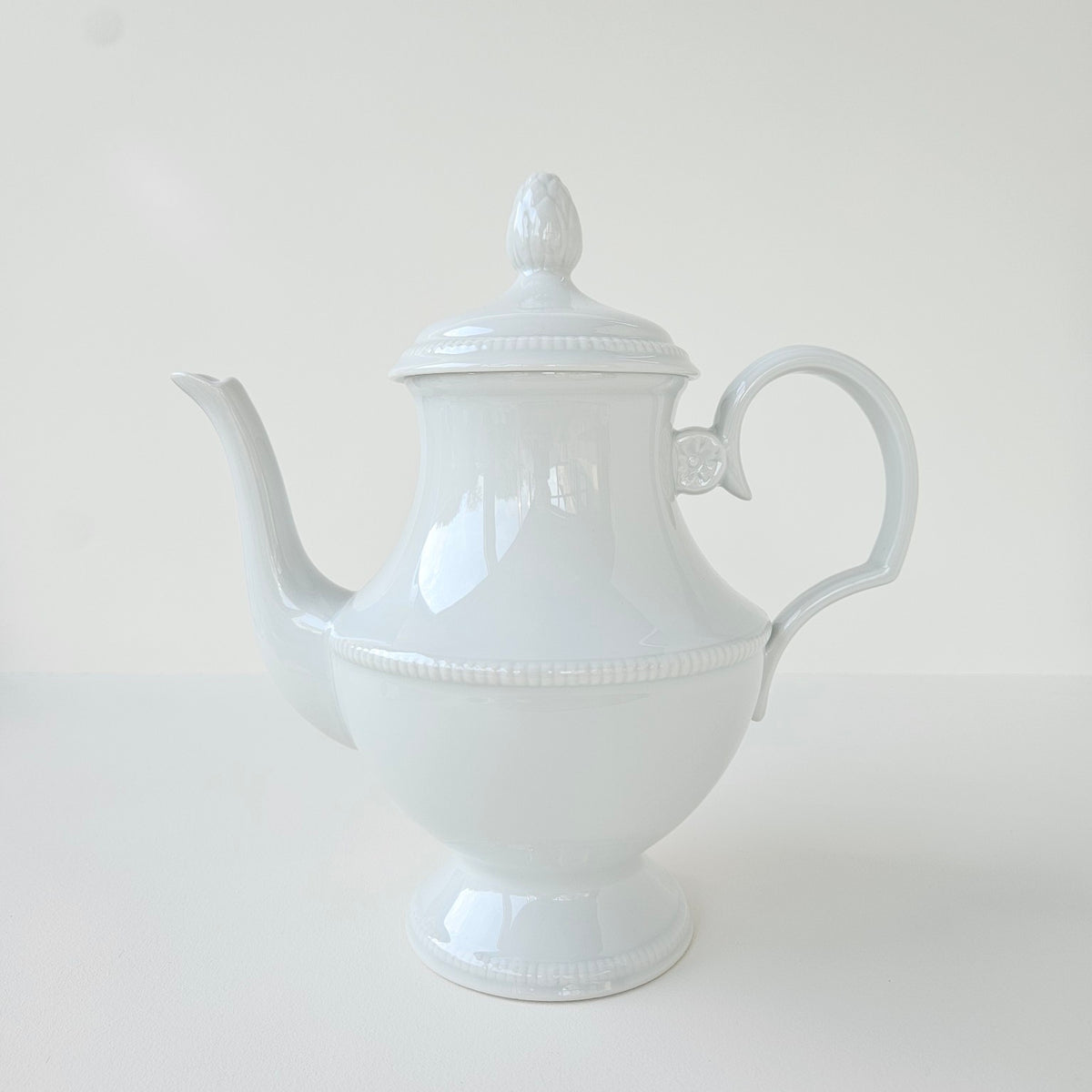 Théière ancienne – Manufacture Bernardaud – Limoges, v. 1920-1930