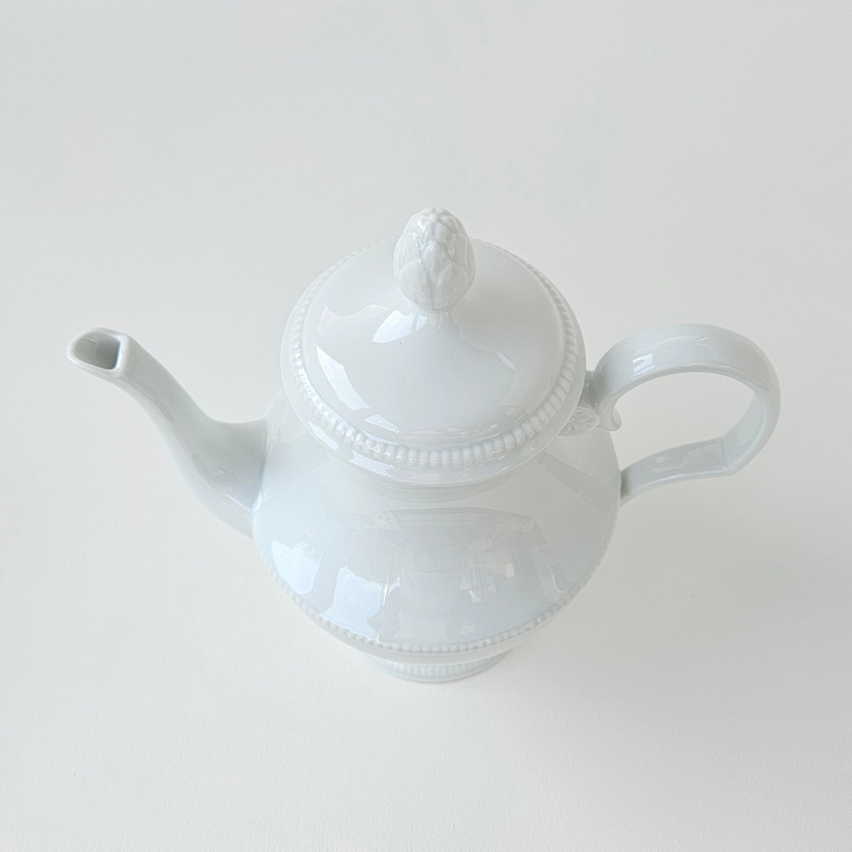 Théière ancienne – Manufacture Bernardaud – Limoges, v. 1920-1930