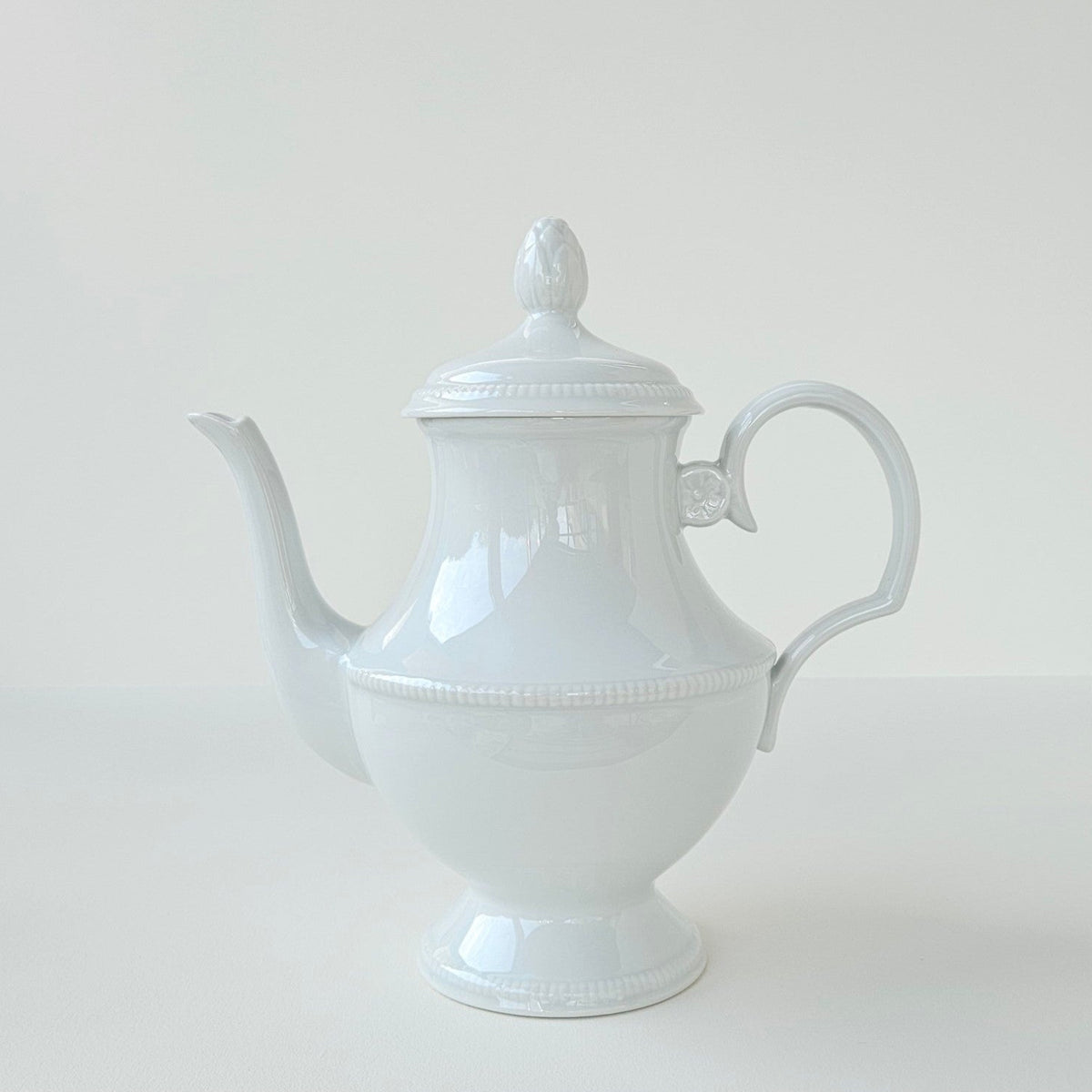 Théière ancienne – Manufacture Bernardaud – Limoges, v. 1920-1930