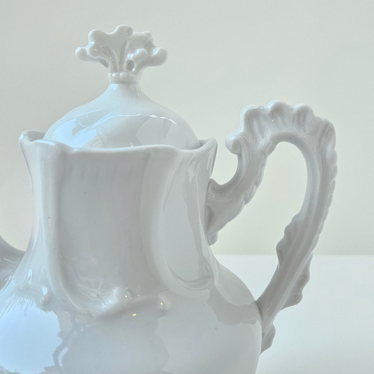 Théière ancienne – Manufacture non identifiée – Limoges, v. 1900
