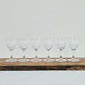 Lot de six petits verres à liqueur en verre strié – France (probable), v. 1950-1960