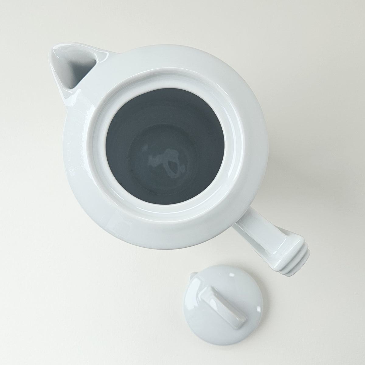 Verseuse en porcelaine – Limoges, v. 1970-1980